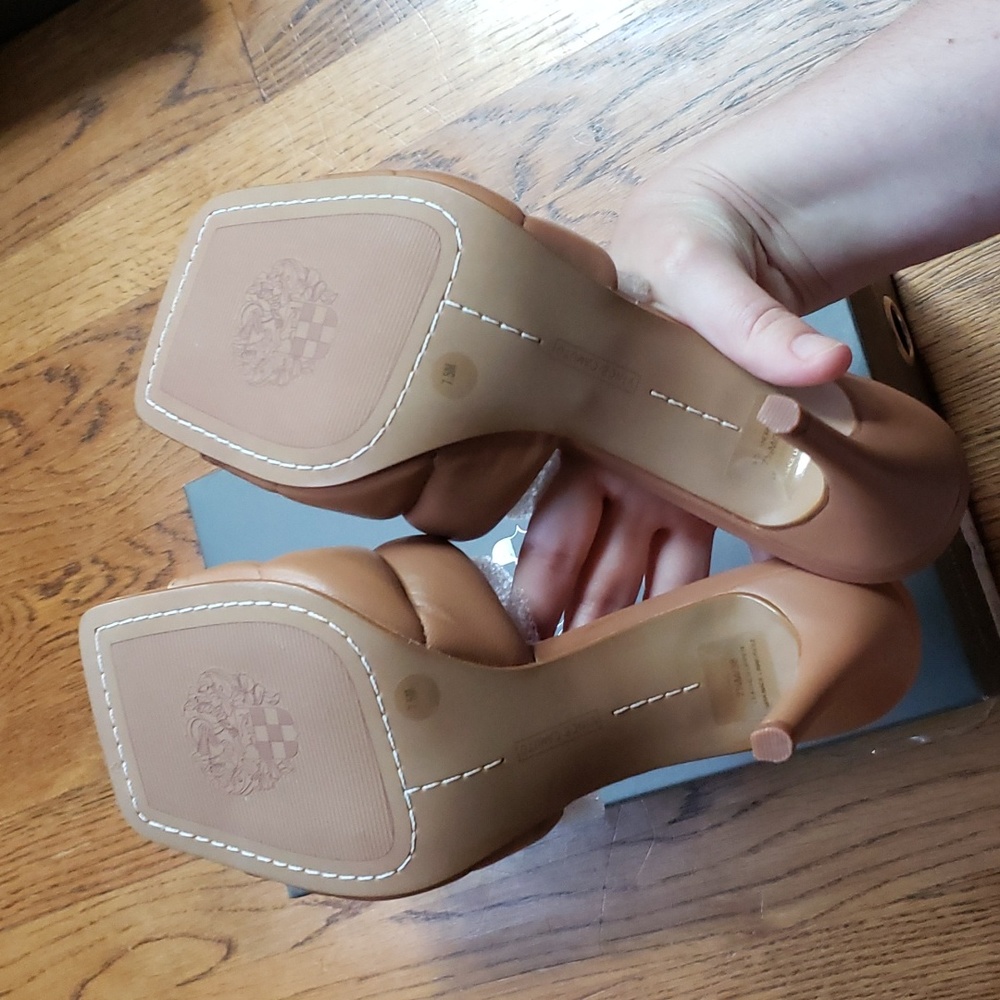 NIB Vince Camuto Candreia Sandal In Light Cognac Color Women's Size 7.5 - Picture 10 of 14